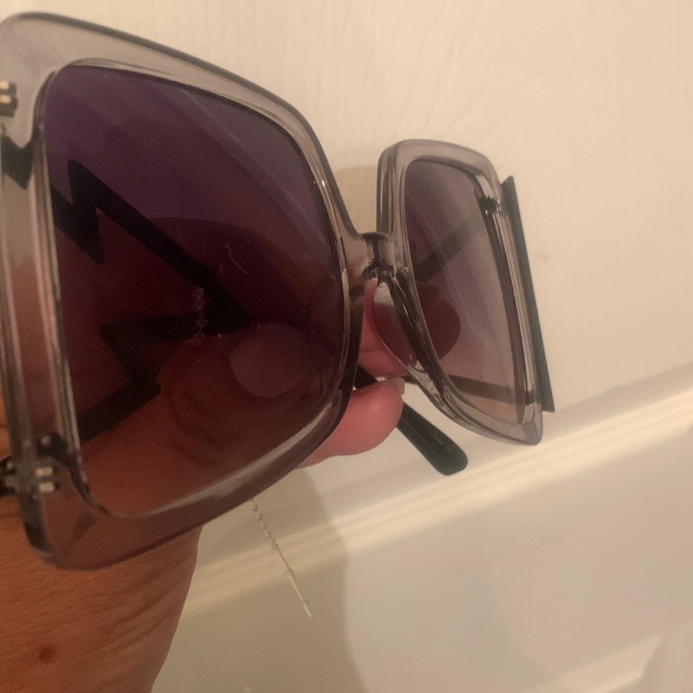 ‘LIGHTNING BOLT’ frames ; New OVERSIZED spacey Sunglasses - Picture 2 of 6